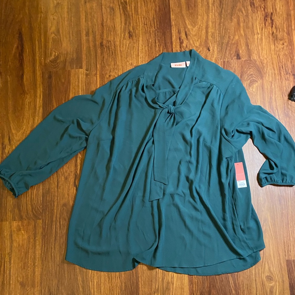 Women’s work shirt